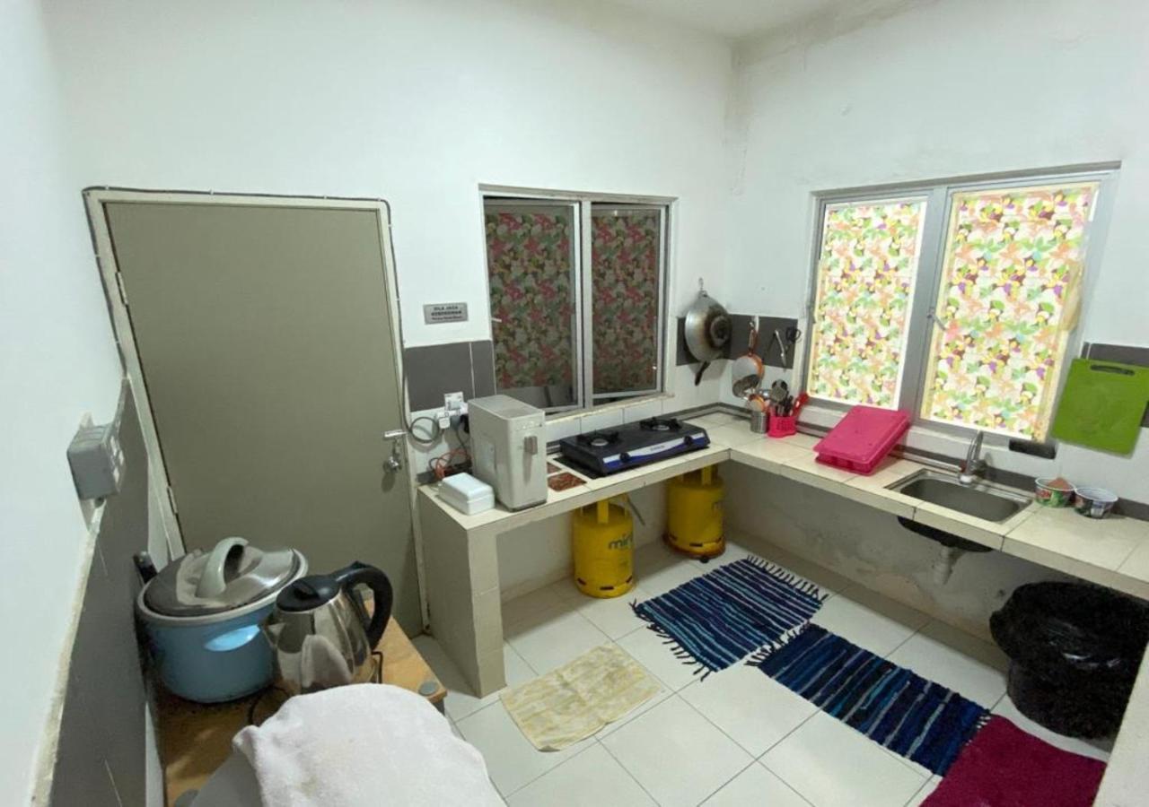 Sofizz Muslim Homestay Tanah Rata Exteriör bild